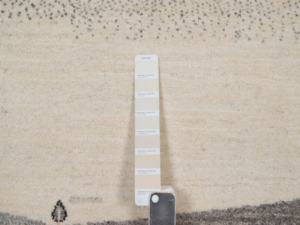 Gabbeh Modern / Contemporary hand-knotted wool rug in Gray, 8'8" x 11'10", SKU O092748 (view 7)