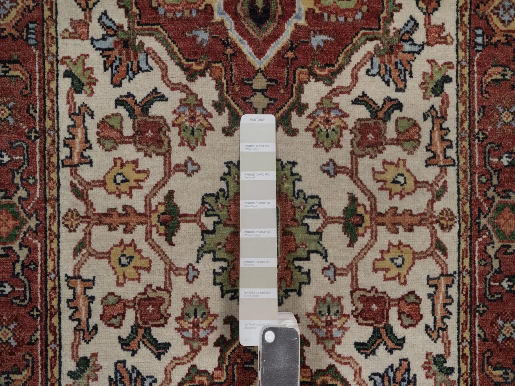 Heriz Heriz hand-knotted wool runner in Ivory, 2'6" x 6'2", SKU O092773 (view 4)
