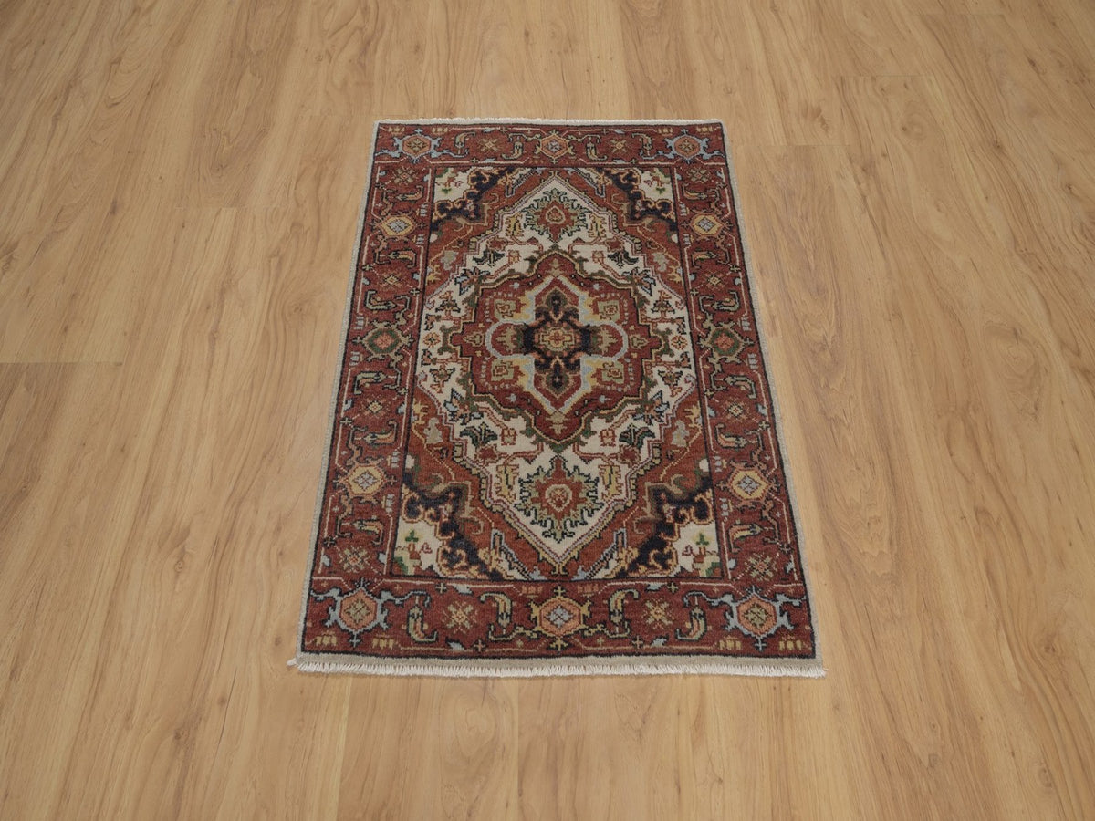 Heriz Heriz hand-knotted wool rug in Ivory, 2'1" x 3'1", SKU O092788 (view 2)