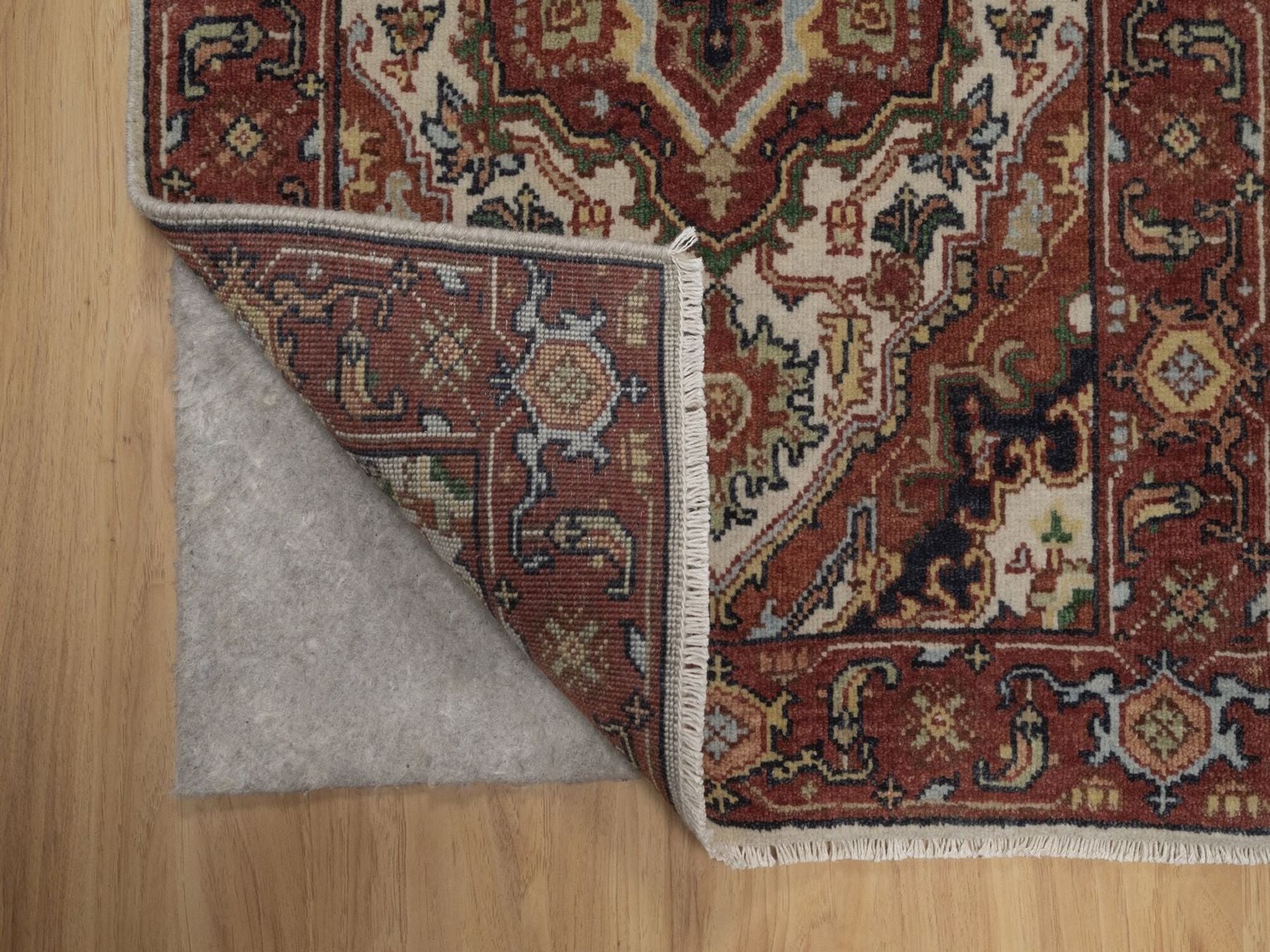 Heriz Heriz hand-knotted wool rug in Ivory, 2'1" x 3', SKU O092789 (view 3)