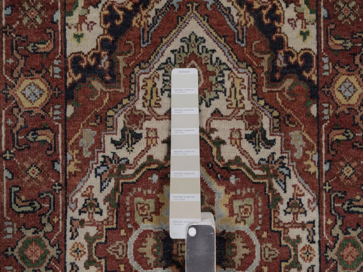 Heriz Heriz hand-knotted wool rug in Ivory, 2'1" x 3', SKU O092789 (view 4)