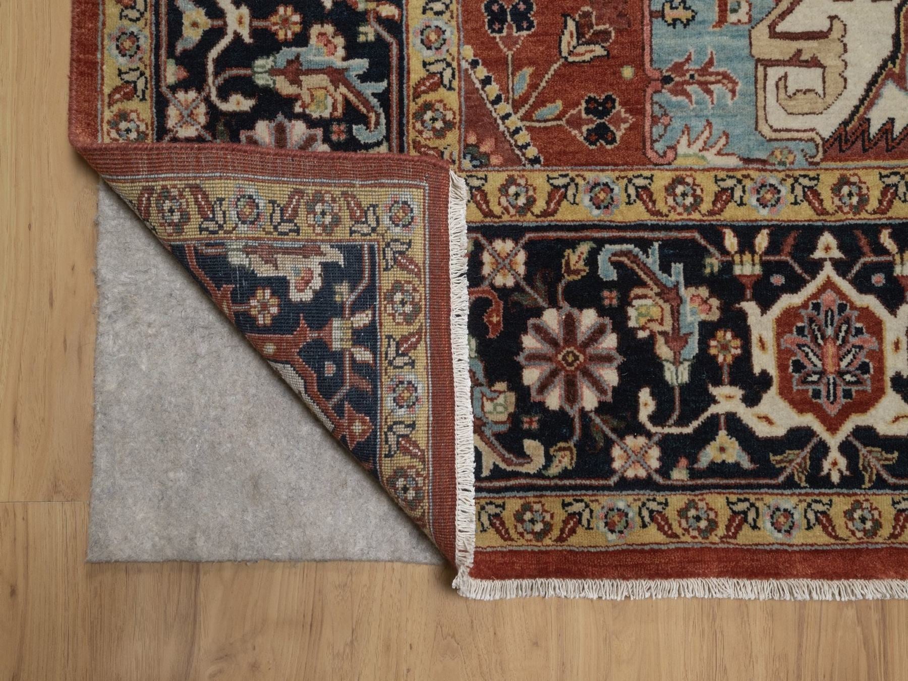 Heriz Heriz hand-knotted wool rug in Red, 7'10" x 10'1", SKU O092794 (view 4)