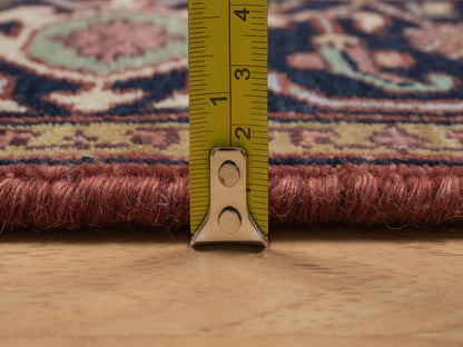 Heriz Heriz hand-knotted wool rug in Red, 4'1" x 6'1", SKU O092796 (view 7)