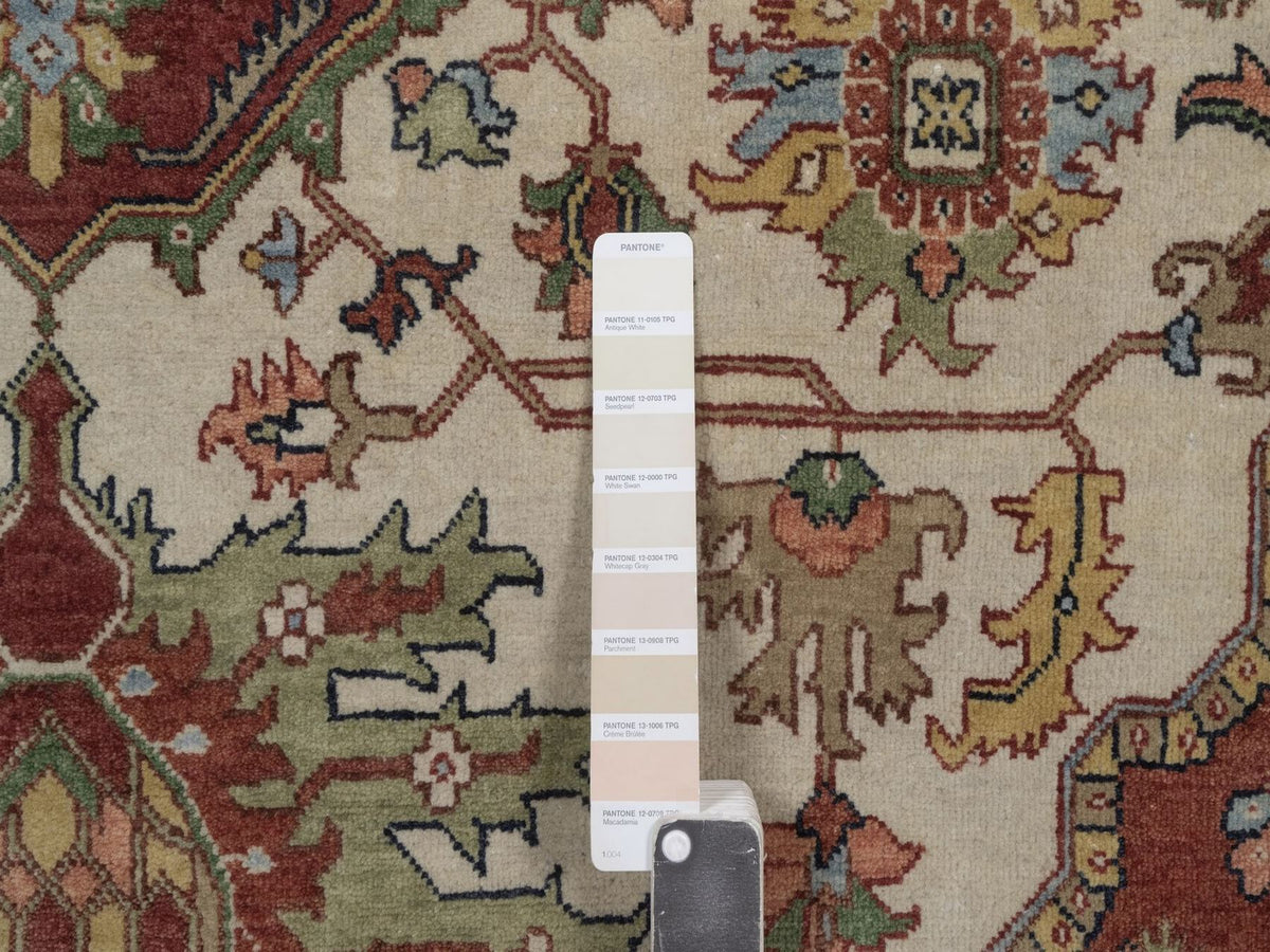 Heriz Heriz hand-knotted wool rug in Ivory, 7'10" x 10'1", SKU O092800 (view 7)