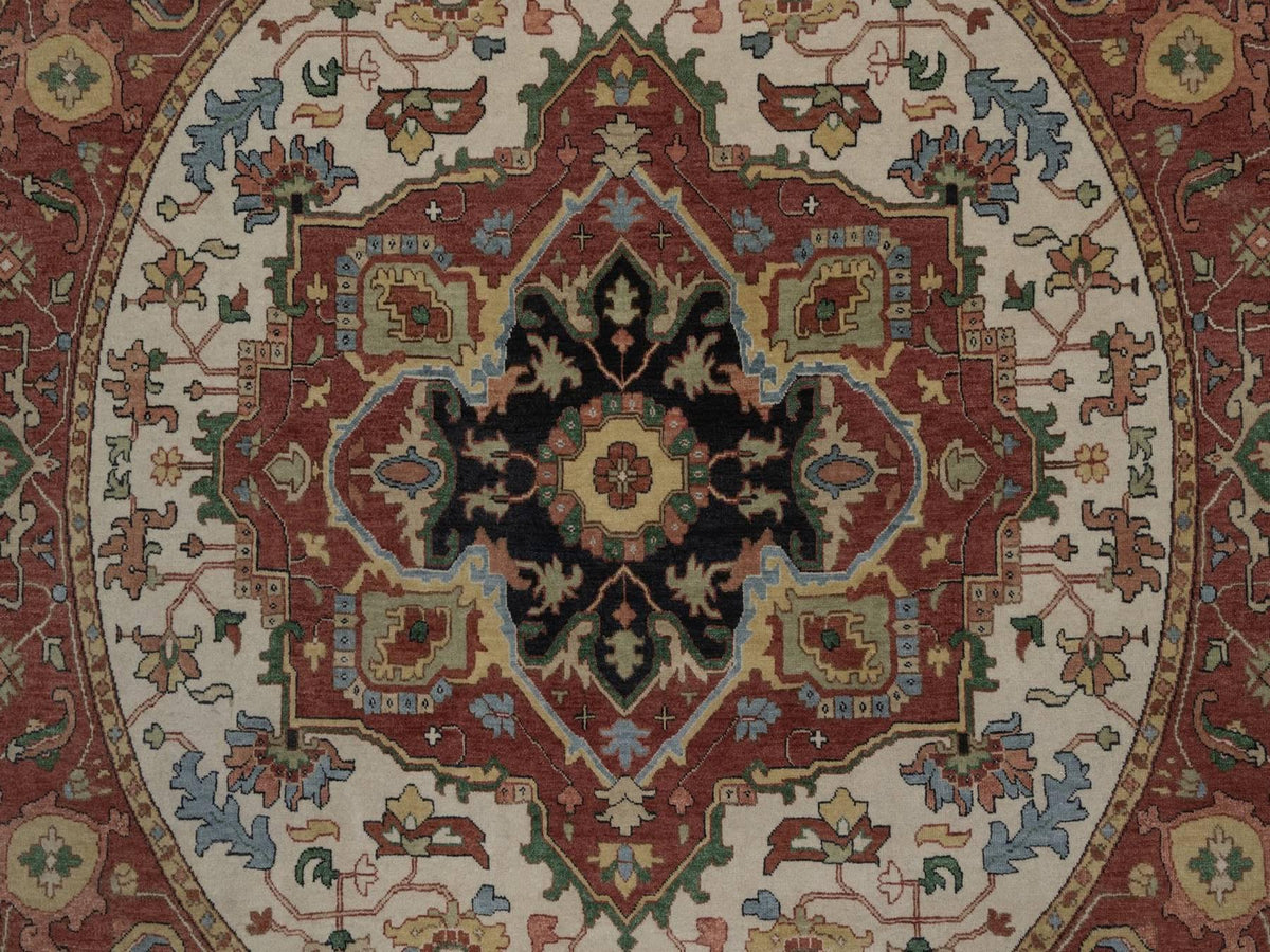 Heriz Heriz hand-knotted wool rug in Ivory, 6'10" x 6'10", SKU O092803 (view 5)