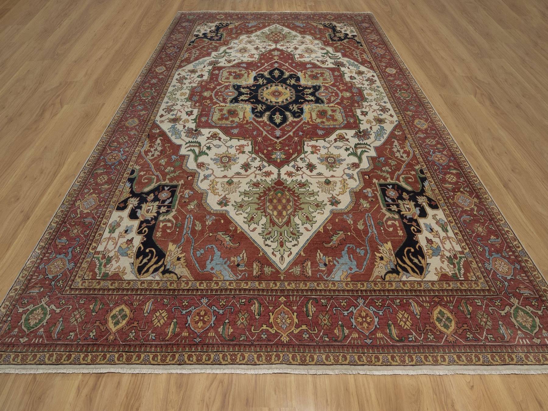 Heriz Heriz hand-knotted wool rug in Ivory, 9'10" x 13'10", SKU O092820 (view 2)
