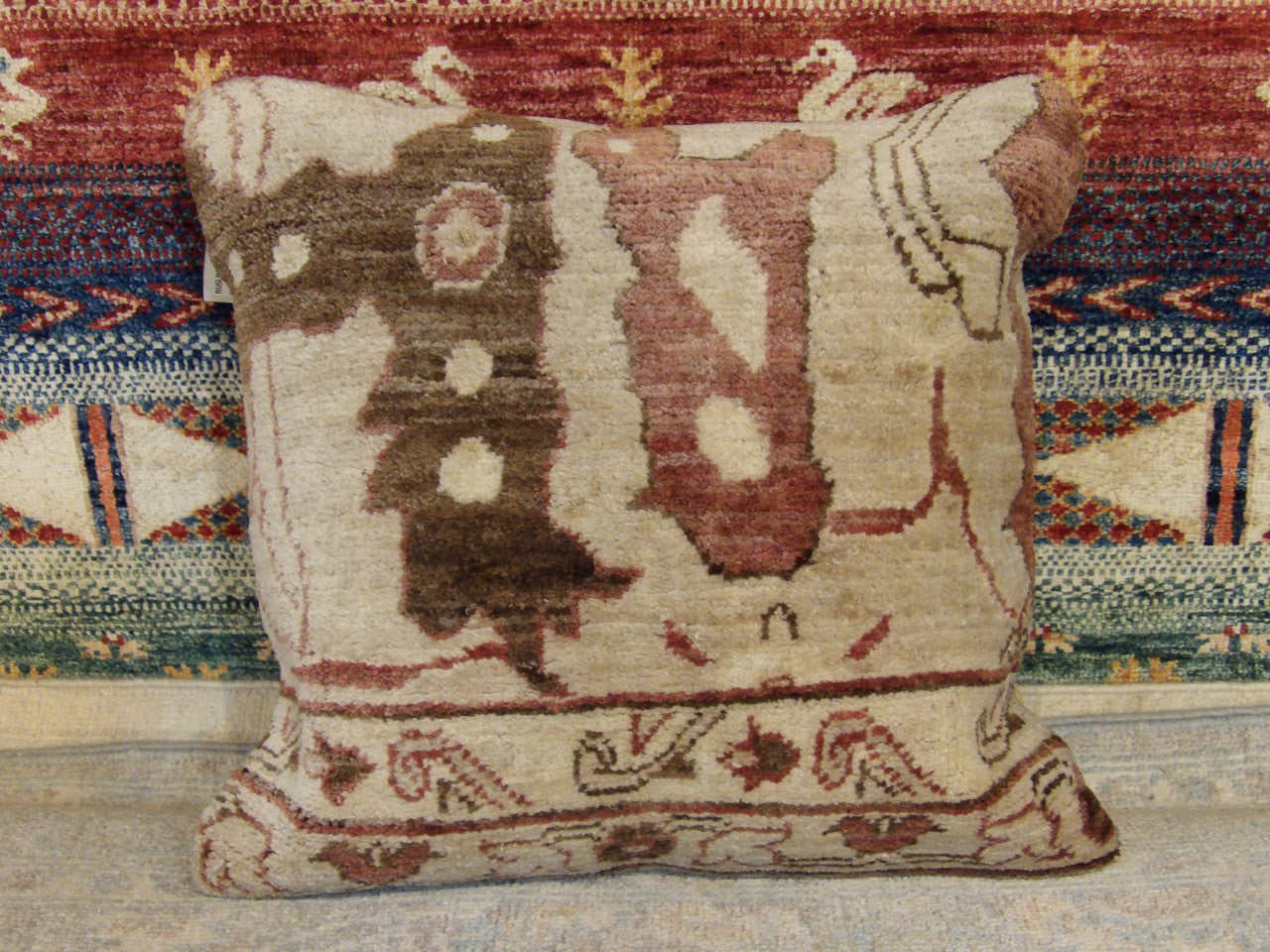 Handwoven accent pillow cover, 1'6 x 1'6, full view