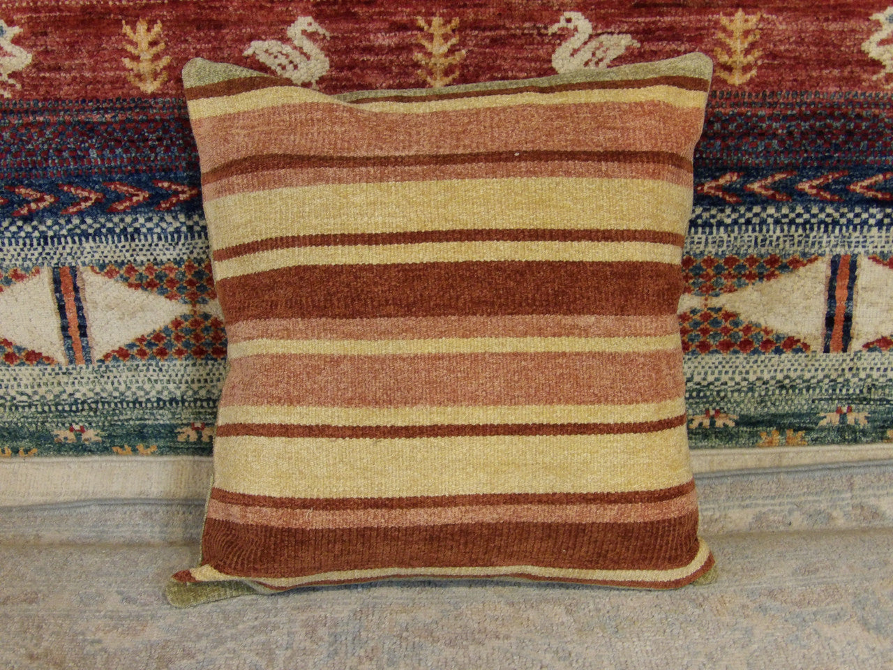 Handwoven accent pillow cover, 1'6 x 1'6, full view
