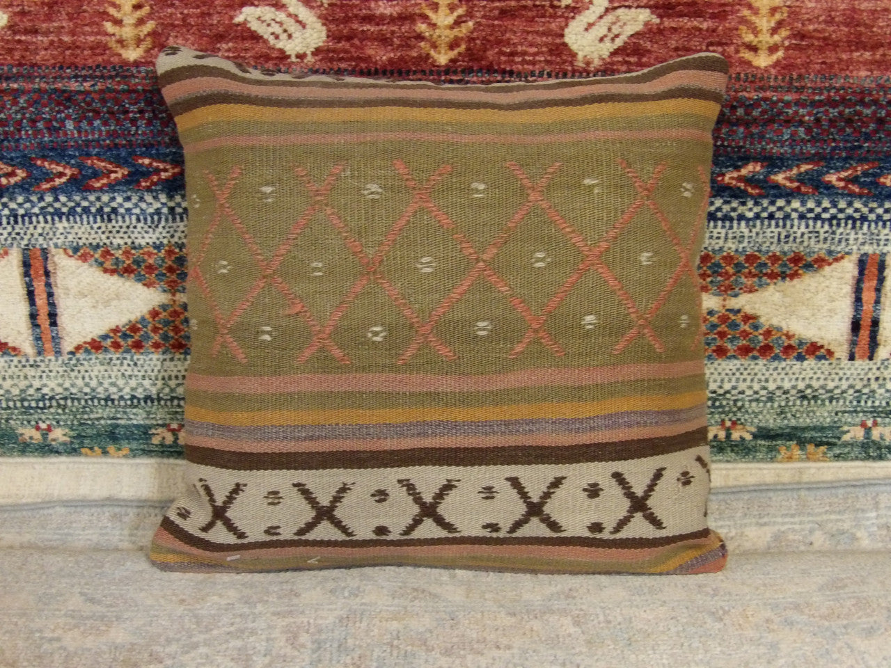 Handwoven accent pillow cover, 1'3 x 1'3, full view