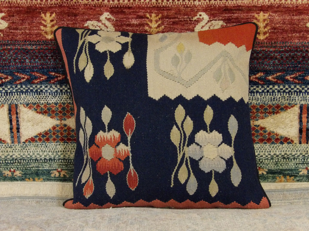 Handwoven accent pillow cover, 1'5 x 1'5, full view