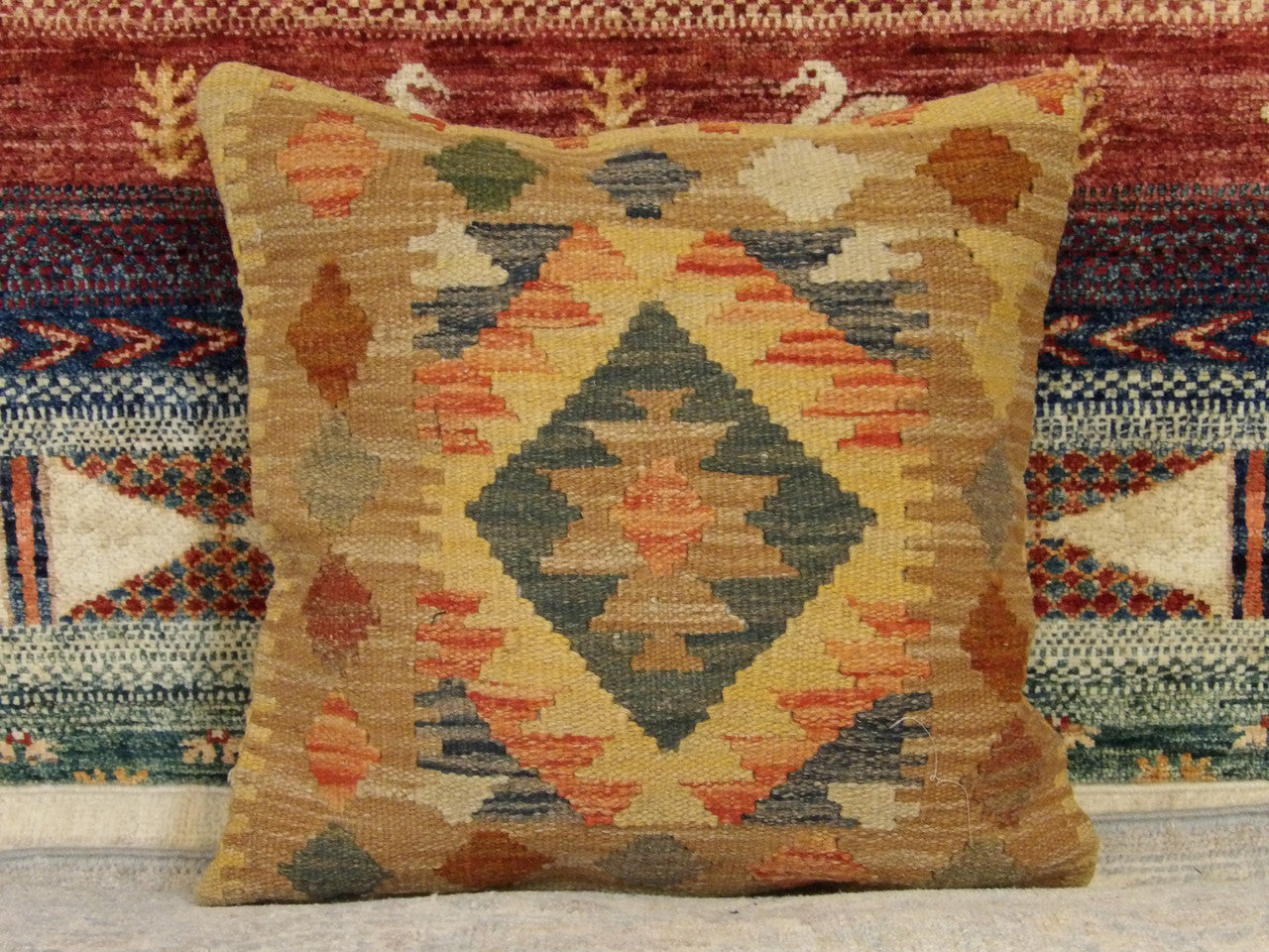 Handwoven accent pillow cover, 1'6 x 1'6, full view