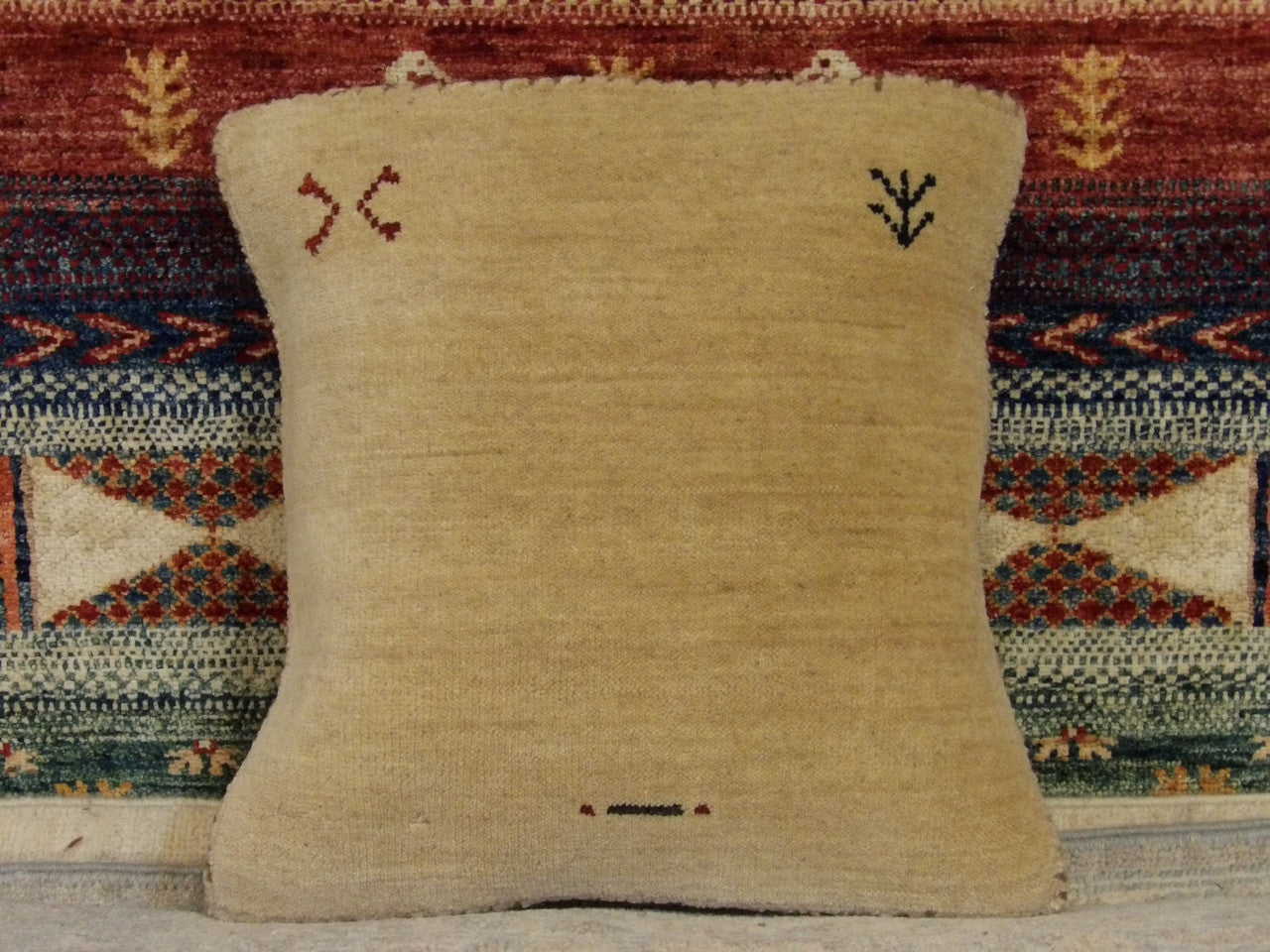 Handwoven accent pillow cover, 1'6 x 1'6, full view