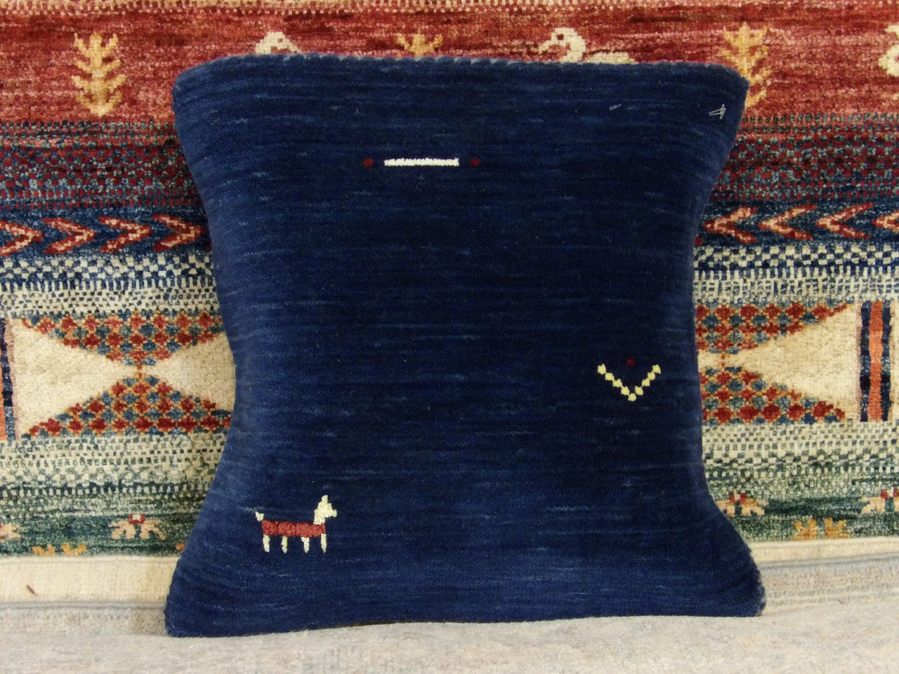 Handwoven accent pillow cover, 1'6 x 1'6, full view