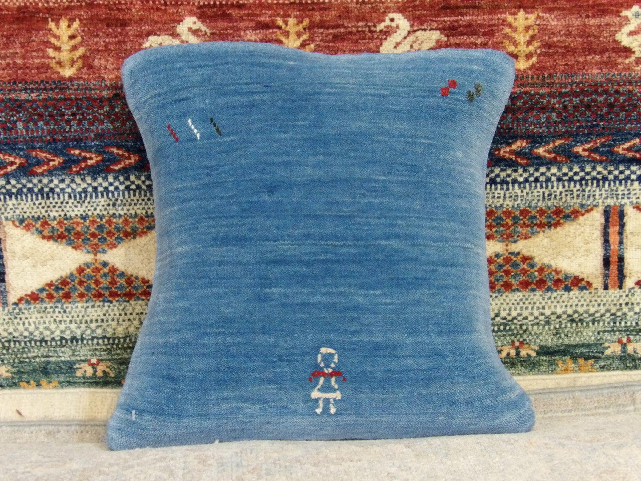 Handwoven accent pillow cover, 1'6 x 1'6, full view