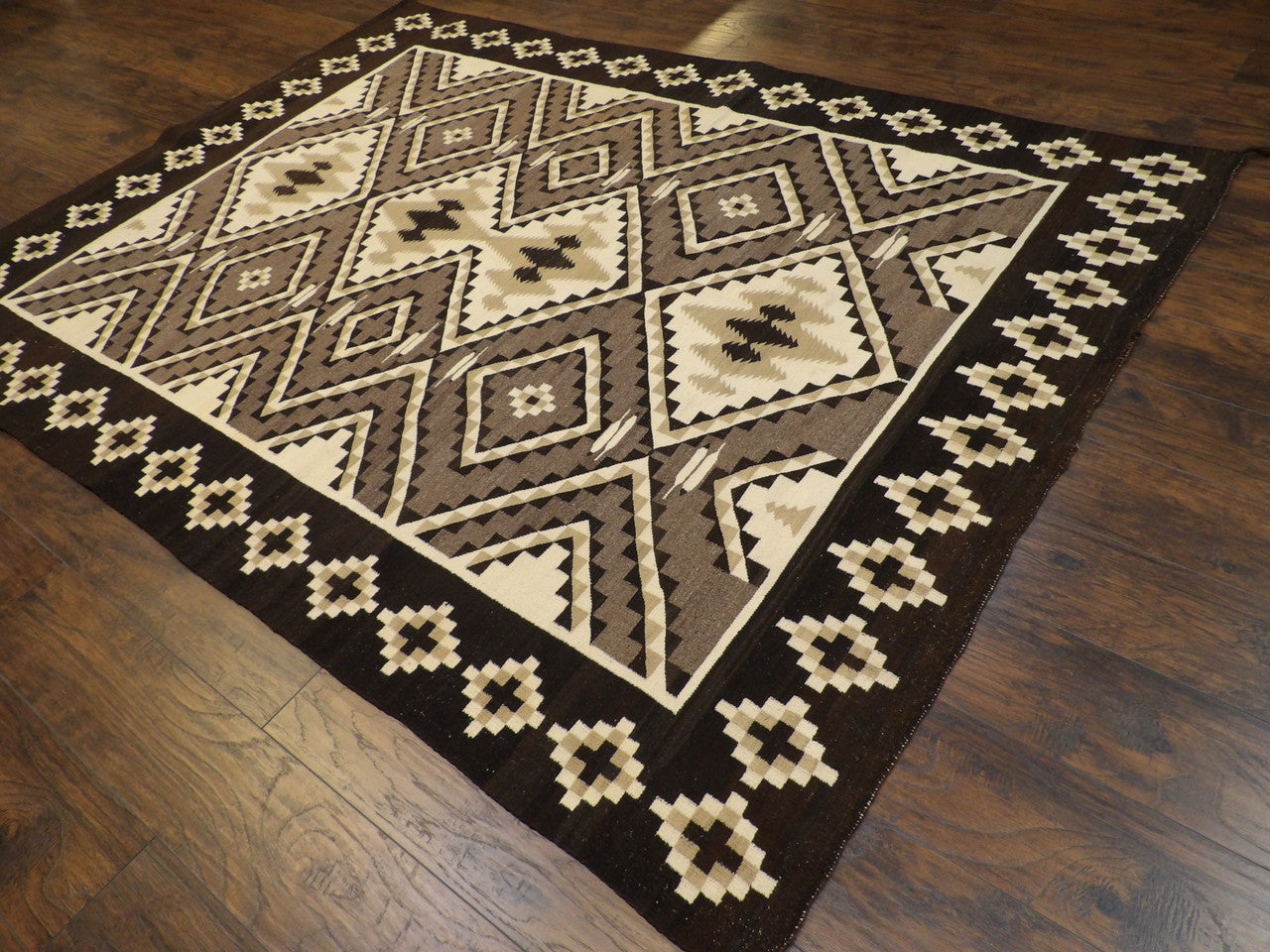 Tribal Navajo American Indian Tribe Rug 7'0"x9'0" Hand-knotted Rug Ivory/black - robin-6