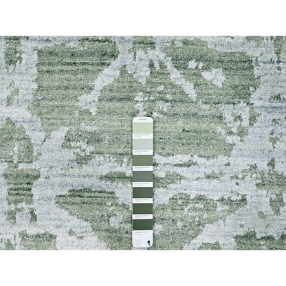 Modern and Contemporary Wool & Silk Hand Loomed Rug Green 5.5x7.5 -O010283