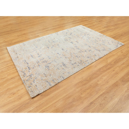Modern and Contemporary Wool & Silk Hand Knotted Rug Ivory No Border 5.10X9.0 -O058645