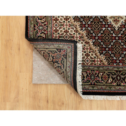 Fine Oriental Wool Hand Knotted Rug Black Black 4.0X6.0 -O058701