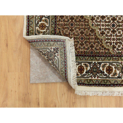 Fine Oriental Wool Hand Knotted Rug Ivory Ivory 4.0X5.9 -O058705