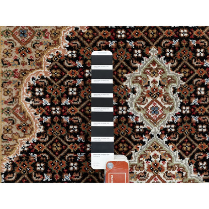 Fine Oriental Wool Hand Knotted Rug Black Ivory 3.1X5.5 -O058729