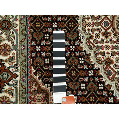 Fine Oriental Wool Hand Knotted Rug Black Ivory 4.0X6.0 -O058770