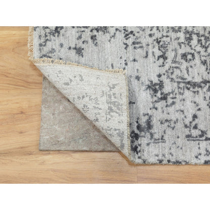 Transitional Wool & Pure Silk Hand Knotted Rug Grey No Border 5.3X7.0 -O062068