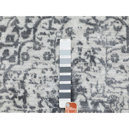 Transitional Wool & Pure Silk Hand Knotted Rug Grey No Border 5.3X7.0 -O062068
