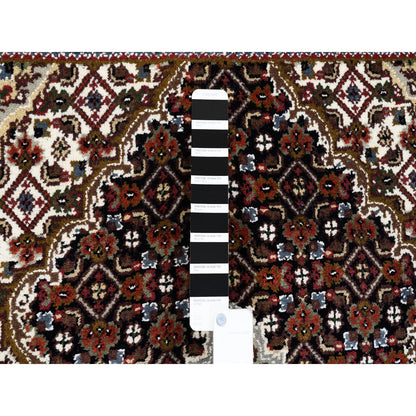 Fine Oriental Wool Hand Knotted Rug Black Ivory 3.1X5.3 -O062481