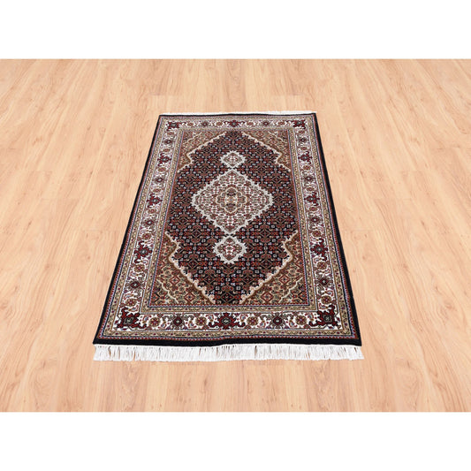 Fine Oriental Wool Hand Knotted Rug Black Ivory 3.2X5.4 -O062491