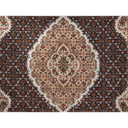 Fine Oriental Wool & Silk Hand Knotted Rug Black Ivory 4.2X6.1 -O062569