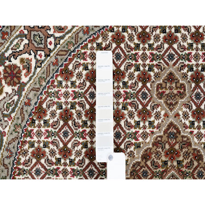 Fine Oriental Wool Hand Knotted Rug Ivory Ivory 4.0X4.0 -O062591