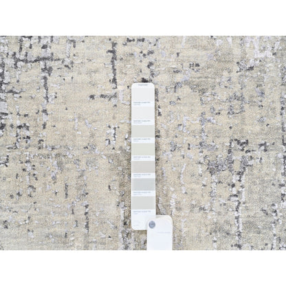 Modern and Contemporary Wool & Silk Hand Knotted Rug Grey Ivory, Charcoal Gray, Beige, Dark Brown, Light Gre 4.10X4.10 -O062683