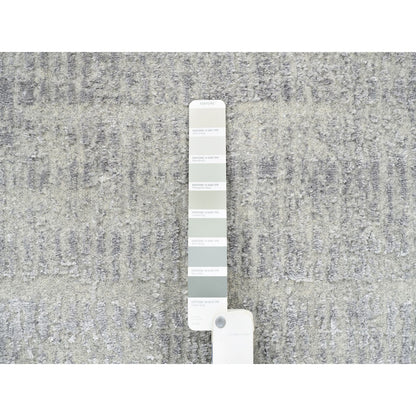 Modern and Contemporary Wool & Art Silk Hand Loomed Rug Grey No Border 2.7X10.0 -O062847