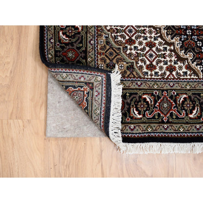 Fine Oriental Wool Hand Knotted Rug Black Black 3.10X10.4 -O063320