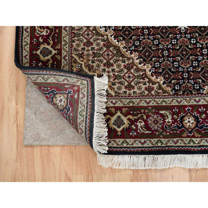 Fine Oriental Wool Hand Knotted Rug Black Red 4.1X6.0 -O065101