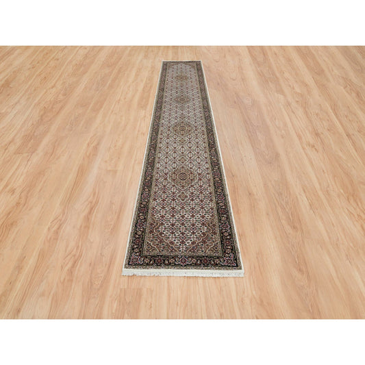 Fine Oriental Wool Hand Knotted Rug Ivory No Border 2.5X14.3 -O065114
