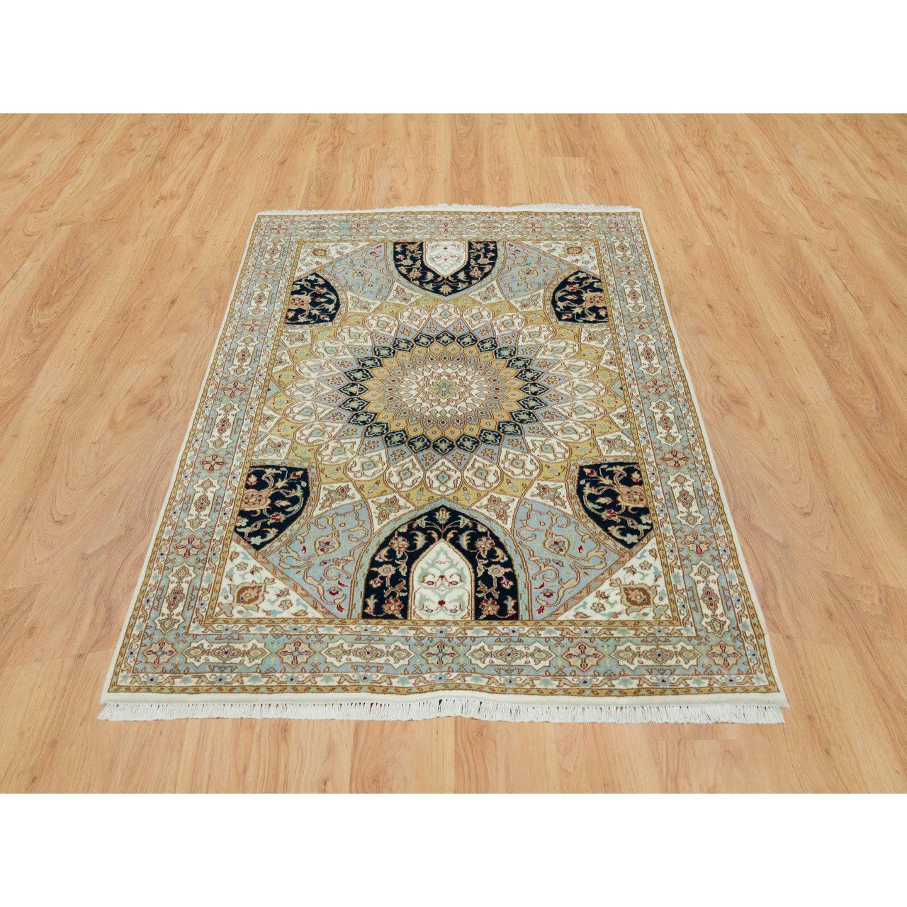 Fine Oriental Wool Hand Knotted Rug Ivory Light Blue 4.0X6.1 -O065308
