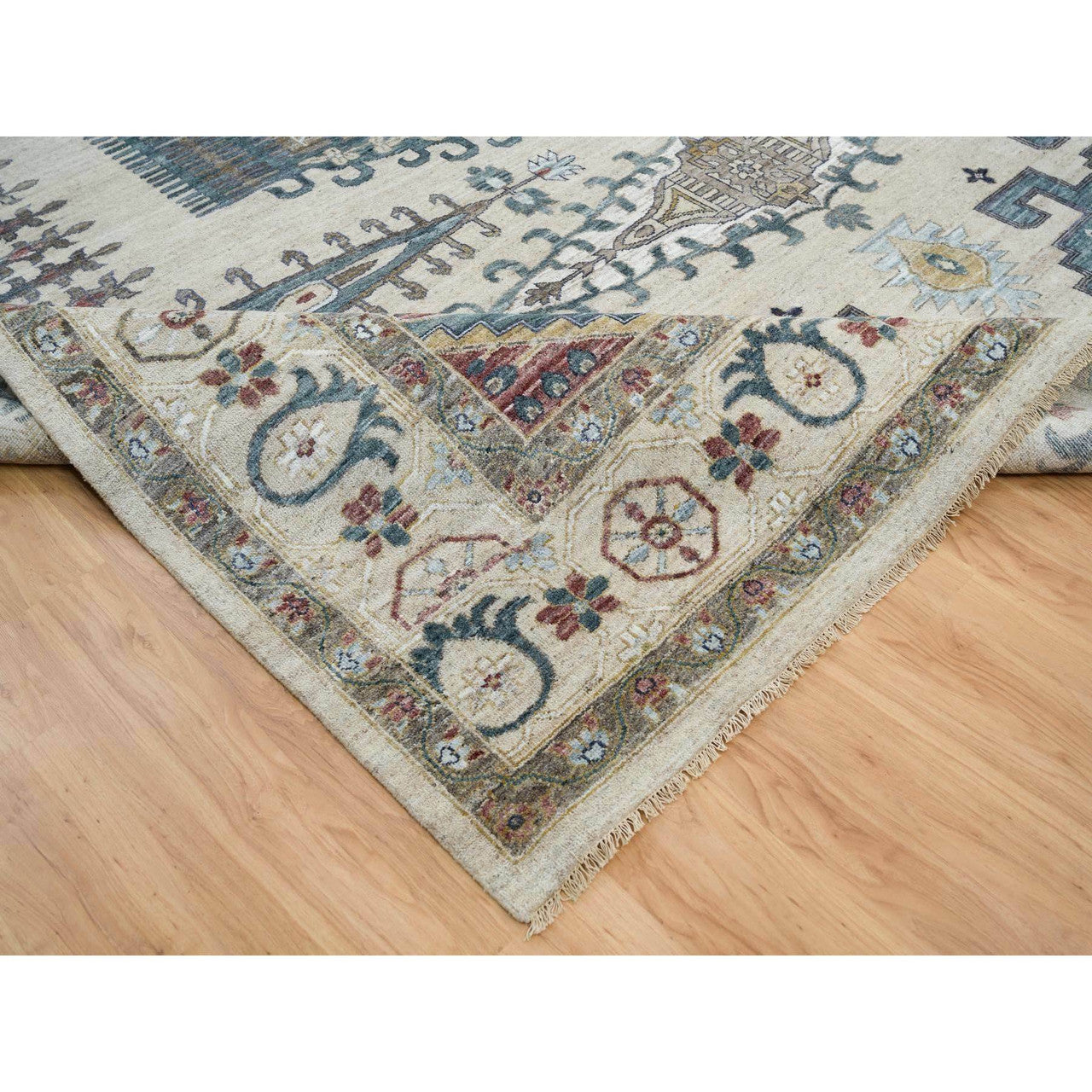 Ivory 13'10" x 16'2" Traditional Hand knotted Wool Rug - Sku: O065456