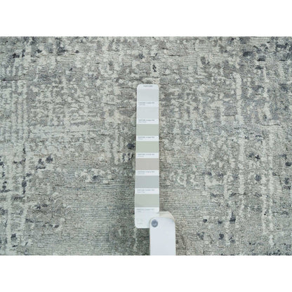 Modern and Contemporary Wool Hand Knotted Rug Grey No Border 6.1X6.1 -O065653