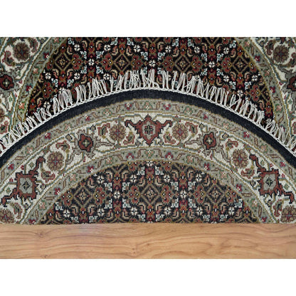 Fine Oriental Wool Hand Knotted Rug Black Vista White 3.3X3.3 -O065783