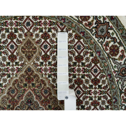 Fine Oriental Wool Hand Knotted Rug Ivory Porcelain Ivory 3.4X3.4 -O065788