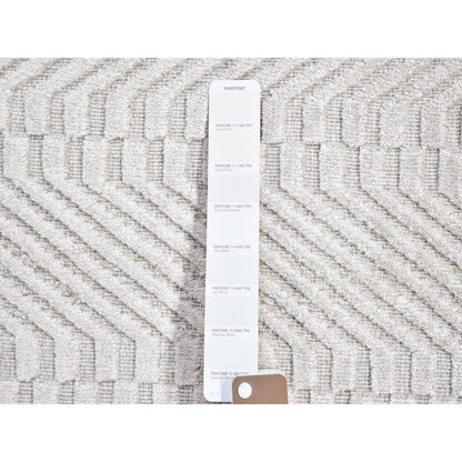 Modern and Contemporary Wool & Silk Hand Loomed Rug Ivory No Border 2.1X3.1 -O066147