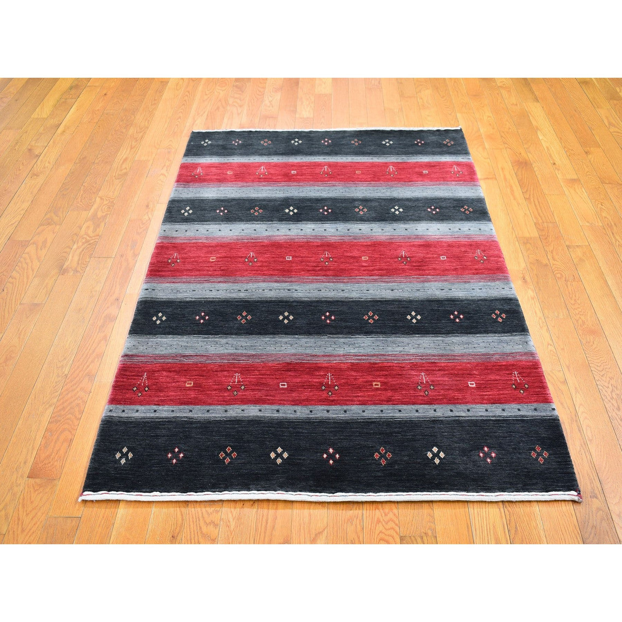 Modern and Contemporary Wool Hand Loomed Rug Black No Border 4.0X6.1 -O066239