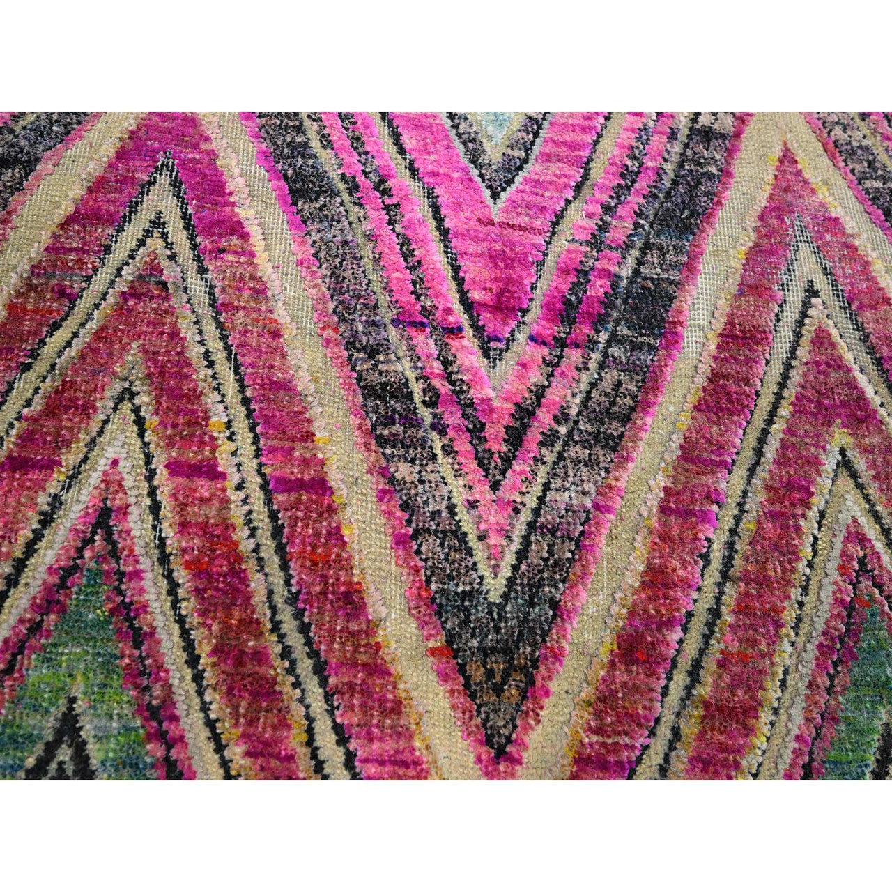 Pink 11'8" x 11'9" Modern and Contemporary Hand knotted Wool/Silk Rug - Sku: O075567