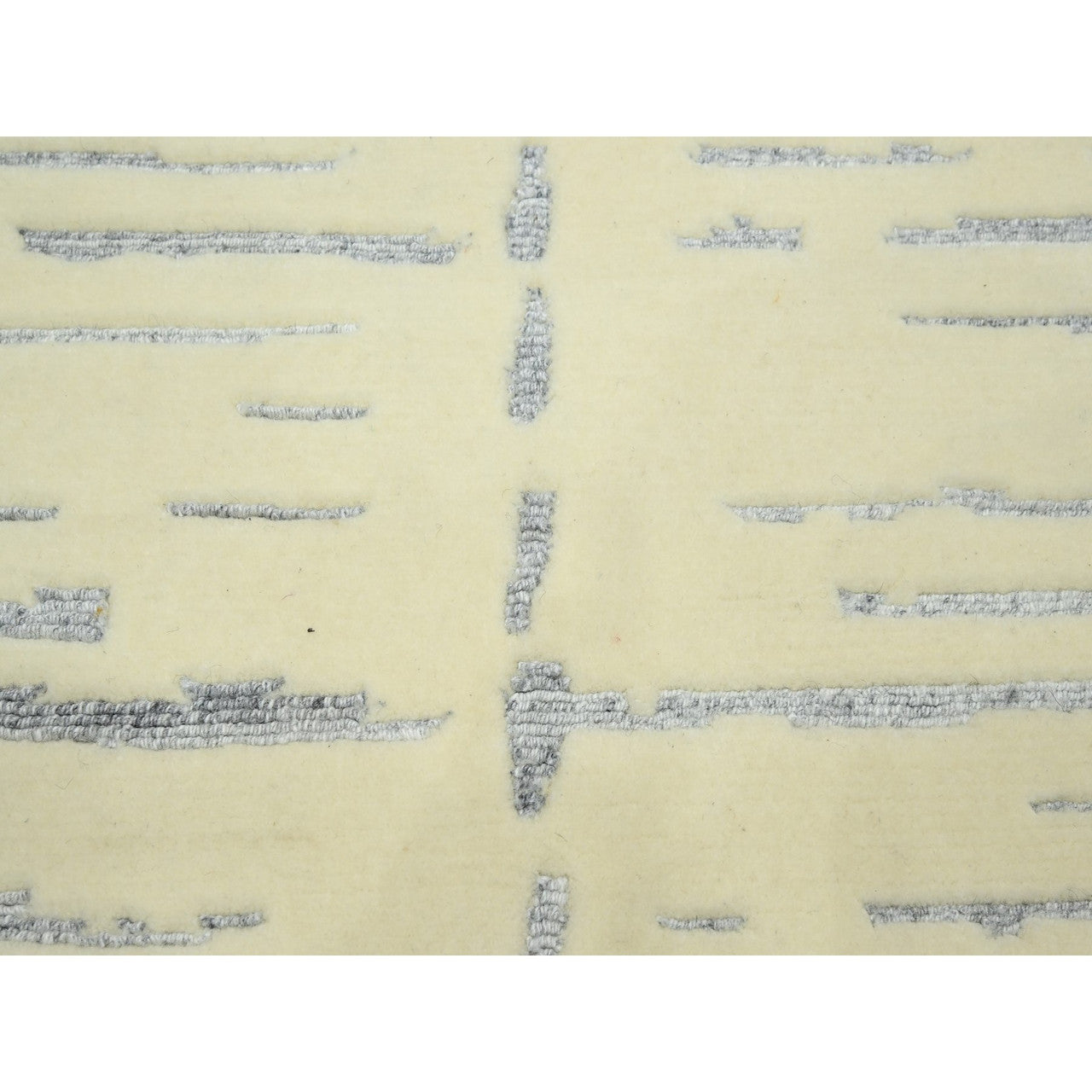 Ivory 8'0" x 9'9" Modern and Contemporary Hand knotted Wool/Silk Rug - Sku: O075640