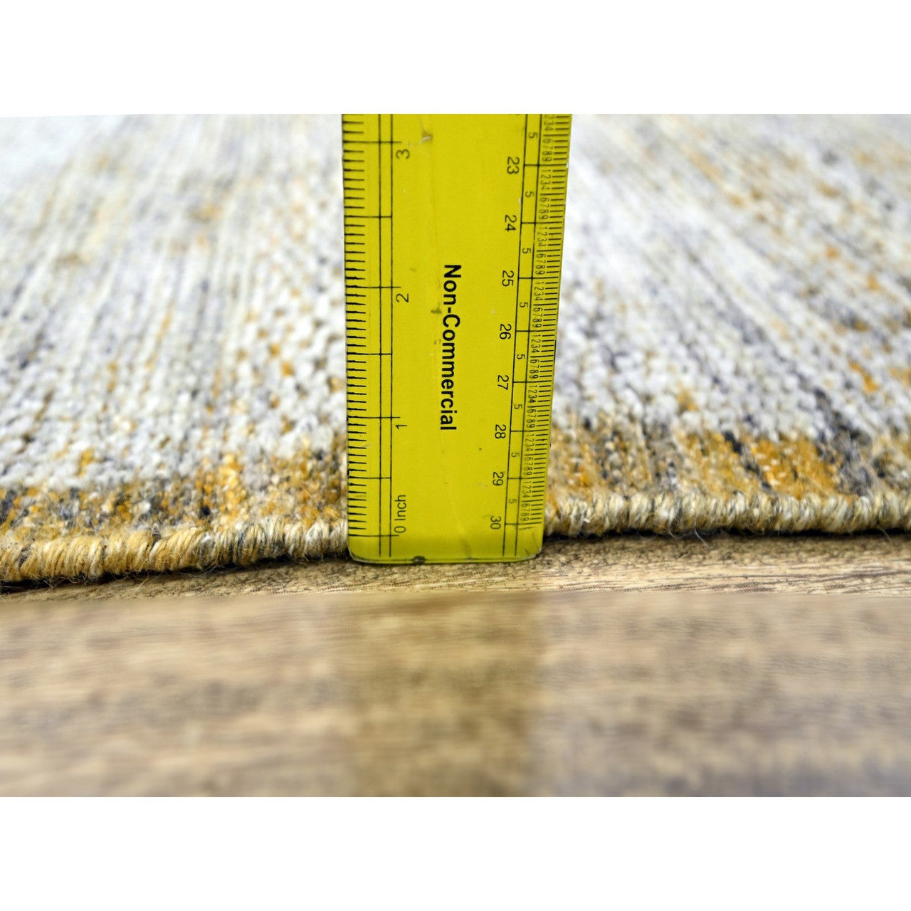 Ivory 2'7" x 8'2" Modern and Contemporary Hand knotted Wool Rug - Sku: O076249