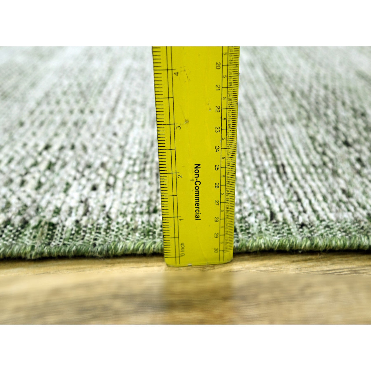 Green 2'6" x 8'0" Modern and Contemporary Hand knotted Wool Rug - Sku: O076252
