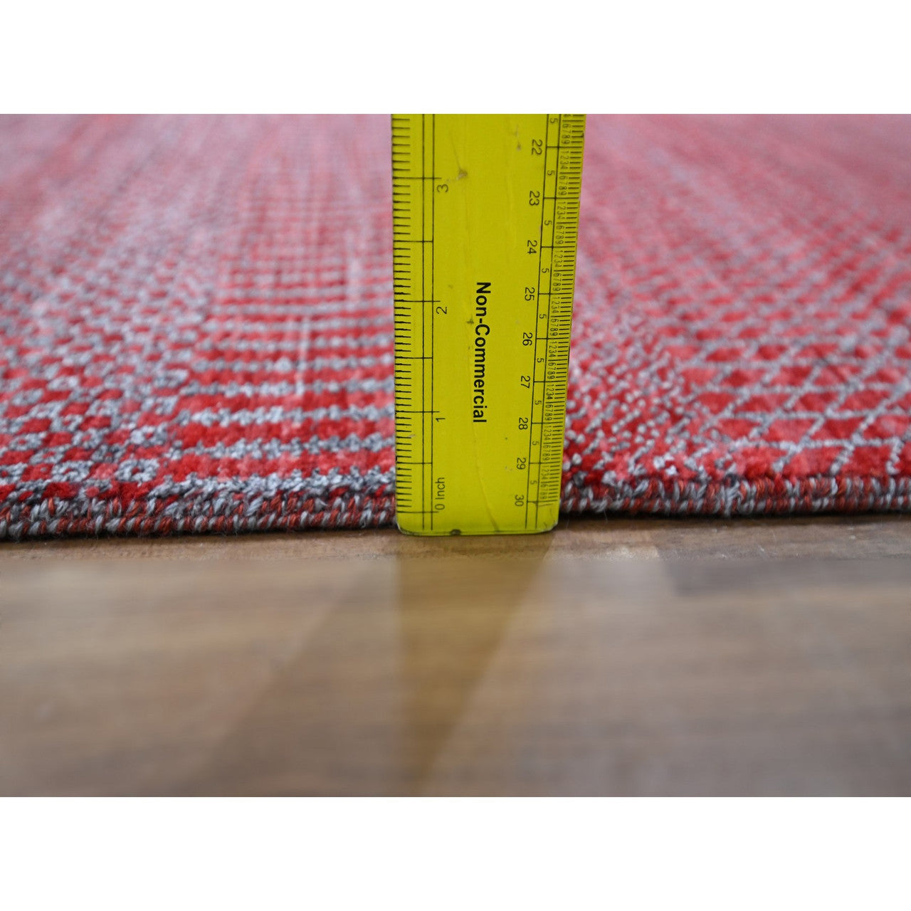 Red 2'6" x 16'3" Modern and Contemporary Hand knotted Wool/Silk Rug - Sku: O076320