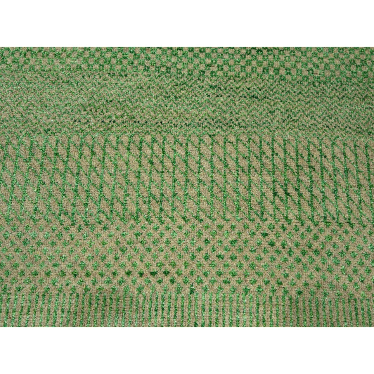 Green 8'1" x 10'3" Modern and Contemporary Hand knotted Wool/Silk Rug - Sku: O076343