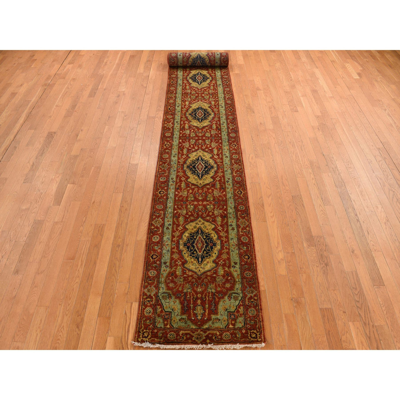 Red 2'7" x 17'7" Heriz Hand knotted Wool Rug - Sku: O078209
